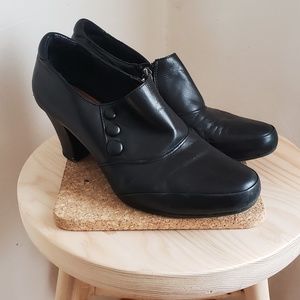 Clark's Artisian Shoe